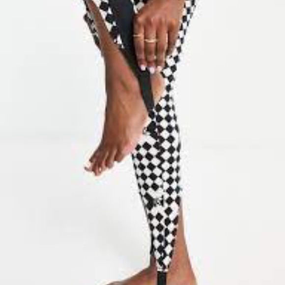 Brand new Adidas Ski Chic Allover Print Stirrup Tights - Picture 7 of 10